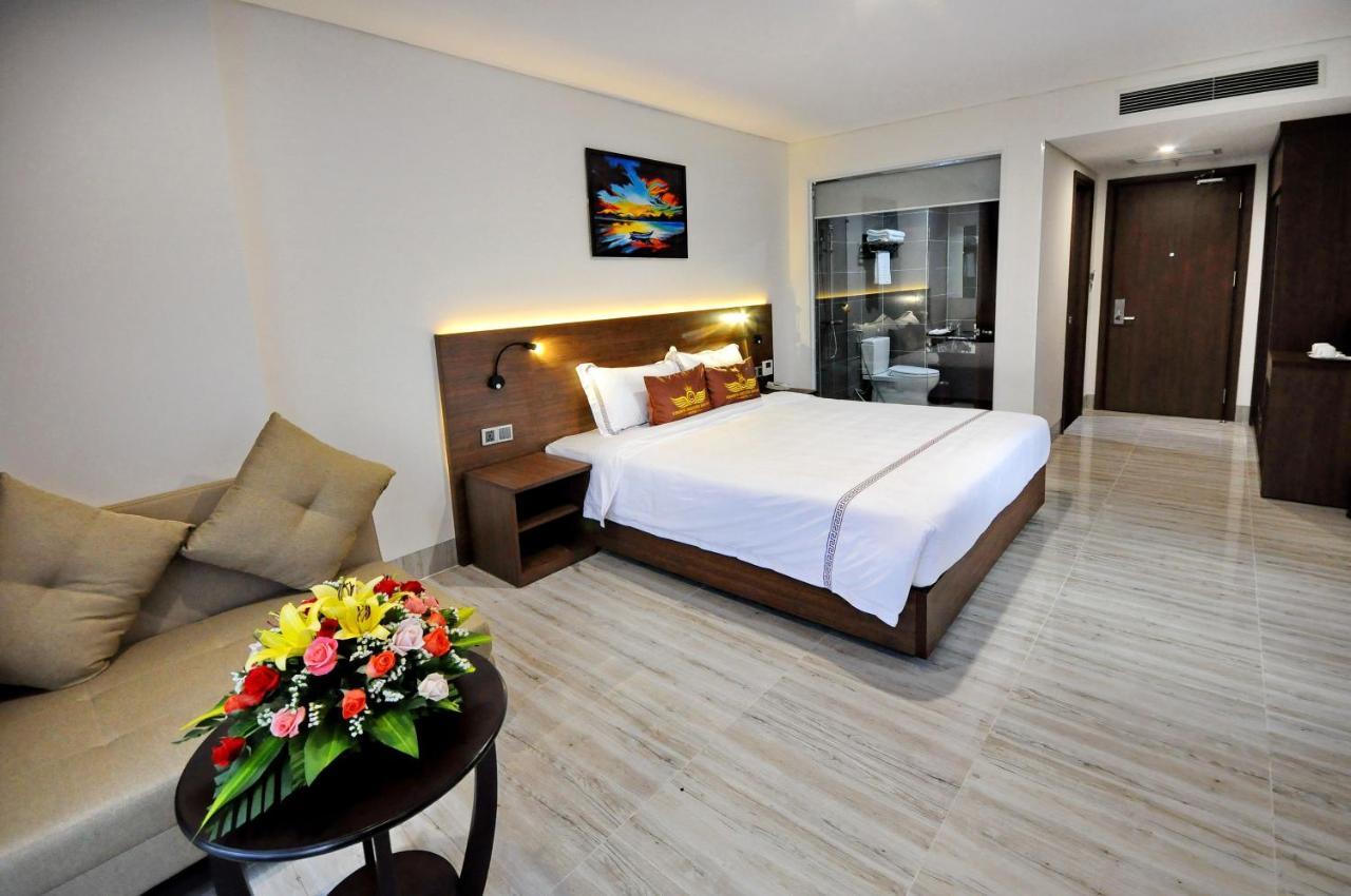 Crown Nguyen Hoang Hotel Nha Trang Bagian luar foto