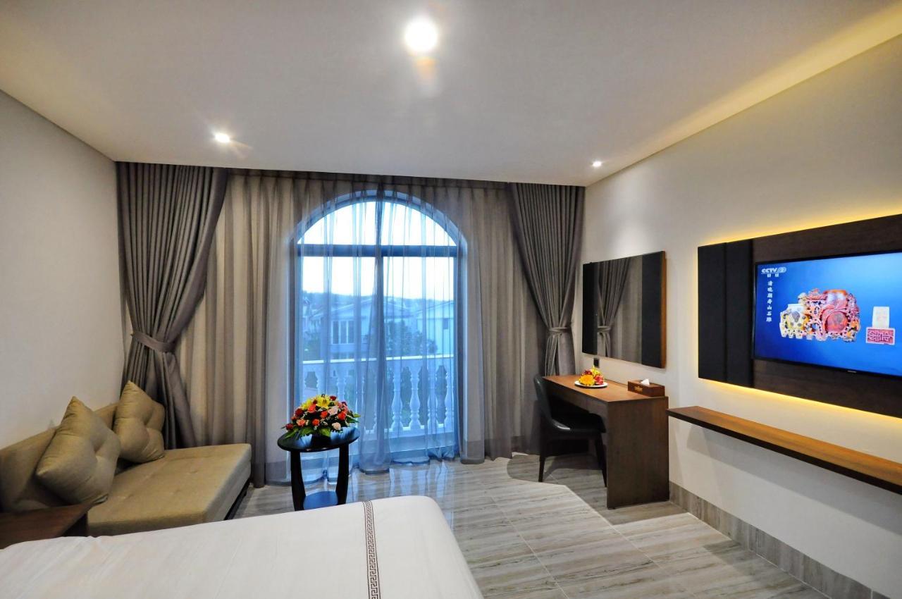 Crown Nguyen Hoang Hotel Nha Trang Bagian luar foto
