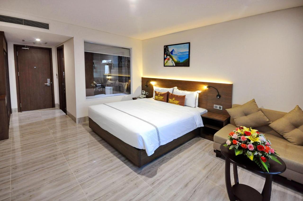Crown Nguyen Hoang Hotel Nha Trang Bagian luar foto