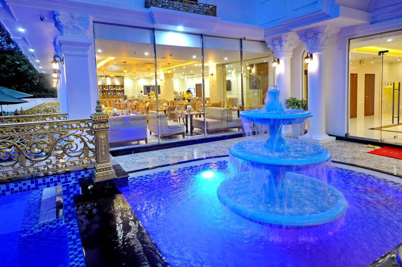 Crown Nguyen Hoang Hotel Nha Trang Bagian luar foto