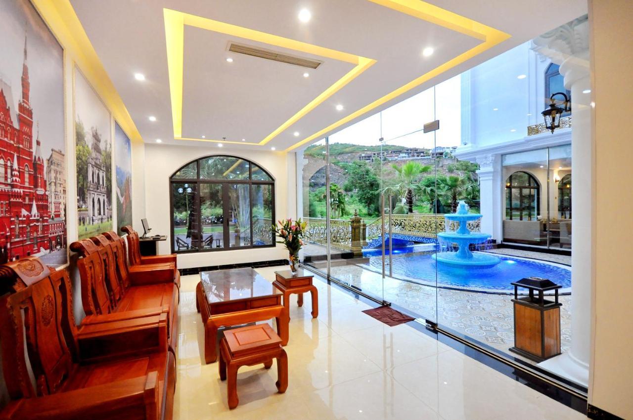 Crown Nguyen Hoang Hotel Nha Trang Bagian luar foto
