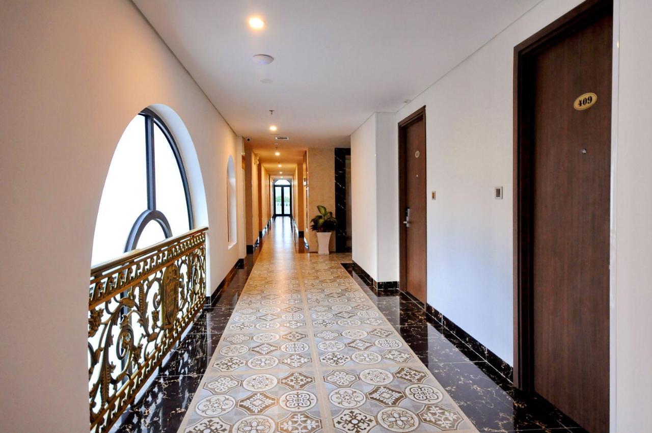 Crown Nguyen Hoang Hotel Nha Trang Bagian luar foto