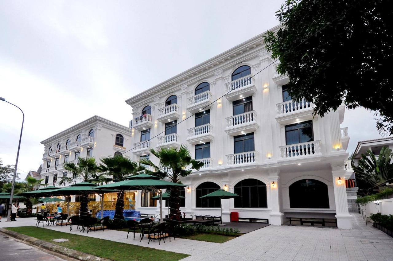 Crown Nguyen Hoang Hotel Nha Trang Bagian luar foto