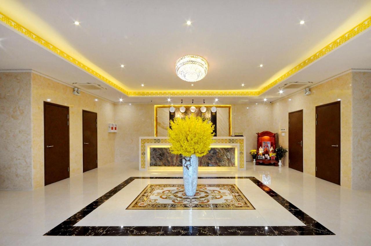 Crown Nguyen Hoang Hotel Nha Trang Bagian luar foto